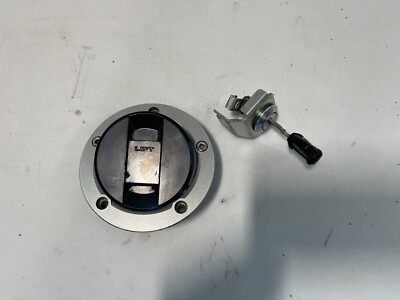 Have a Seat 4個セット 05-22 GSXR 600 750 1000 Suzuki GAS TANK CAP KEY TRUNK REAR