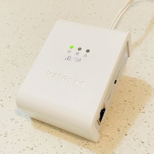 NETGEAR POWERLINE AV 200 ETHERNET ADAPTER XAV101 - Uses Home Wiring for Network - Picture 9 of 10