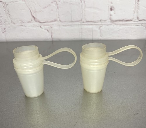 Mini agitador de viaje vintage con tapa abatible para sal y pimienta Rubbermaid - Imagen 5 de 8