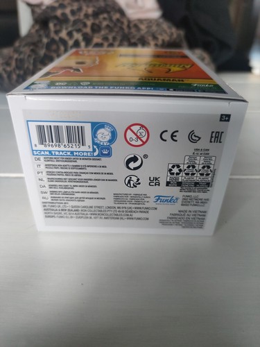 DC Comics POP! PVC-Sammelfigur - Aquaman (2022 Fall Exclusive Convention) (439) - Afbeelding 2 van 2