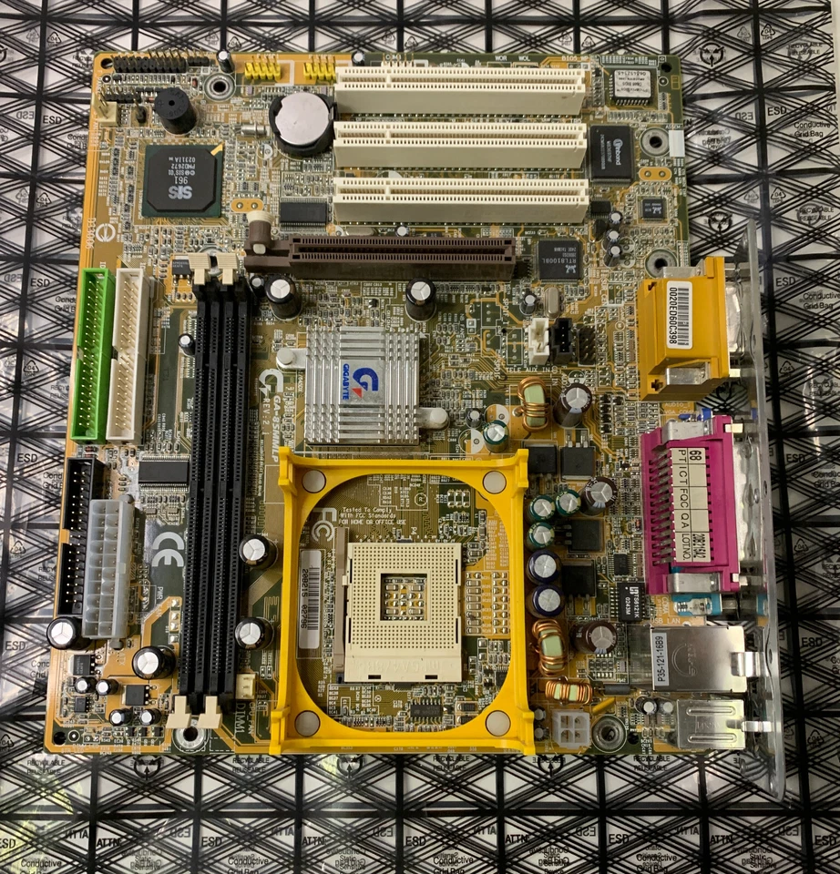 Gigabyte GA-8SMMLP Rev 2.1 MicroATX Motherboard - Image 3 of 4
