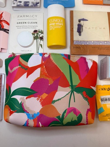 Luxury High End Beauty Skincare Samples & TrialSize Makeup Bag Bundle - Picture 2 of 6