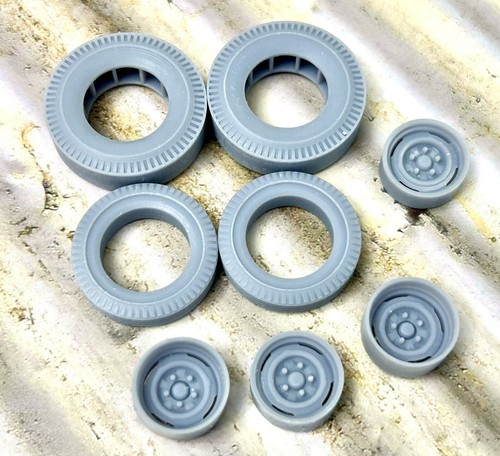 1/24 Scale: Big ‘N Little Piecrust Slicks W/ 15-inch “OEM Steel” Wheels - Picture 8 of 9