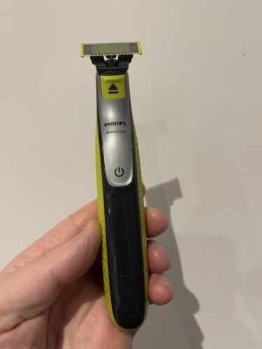 Phillips OneBlade QP2530/25 Hybrid Trimmer and Shaver - No Charger - Picture 4 of 7
