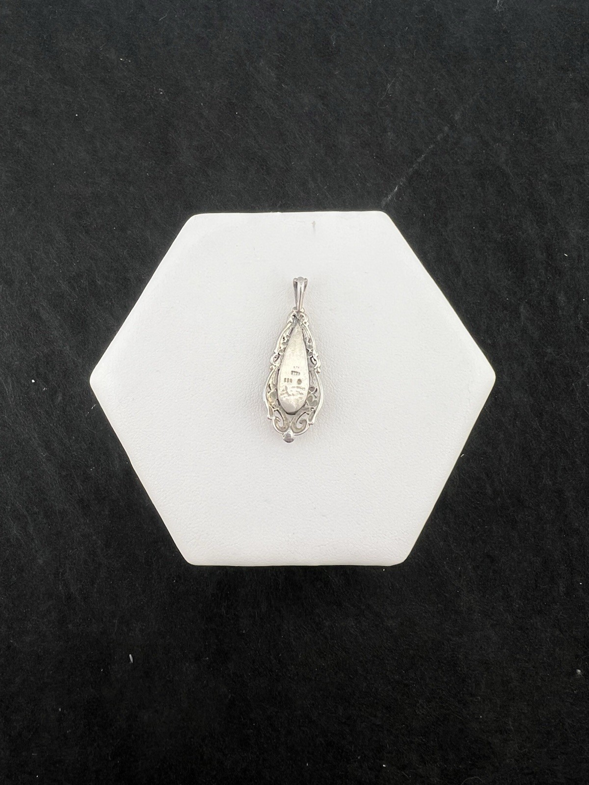 Picture 3 of 4