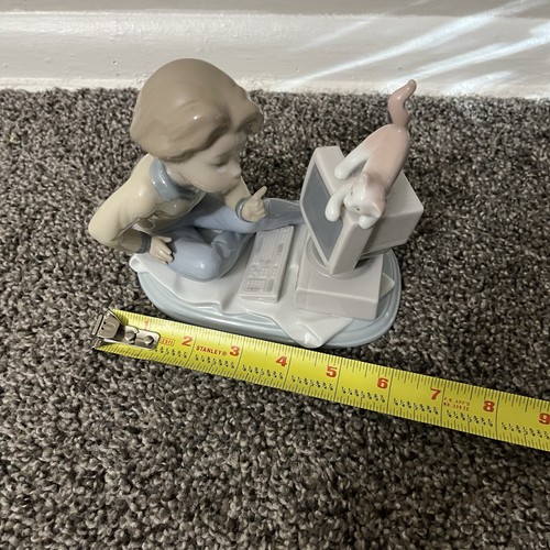 Lladro Figurine Programming Pals #6693 Cat Computer And Boy Figure NO BOX - Picture 12 of 12