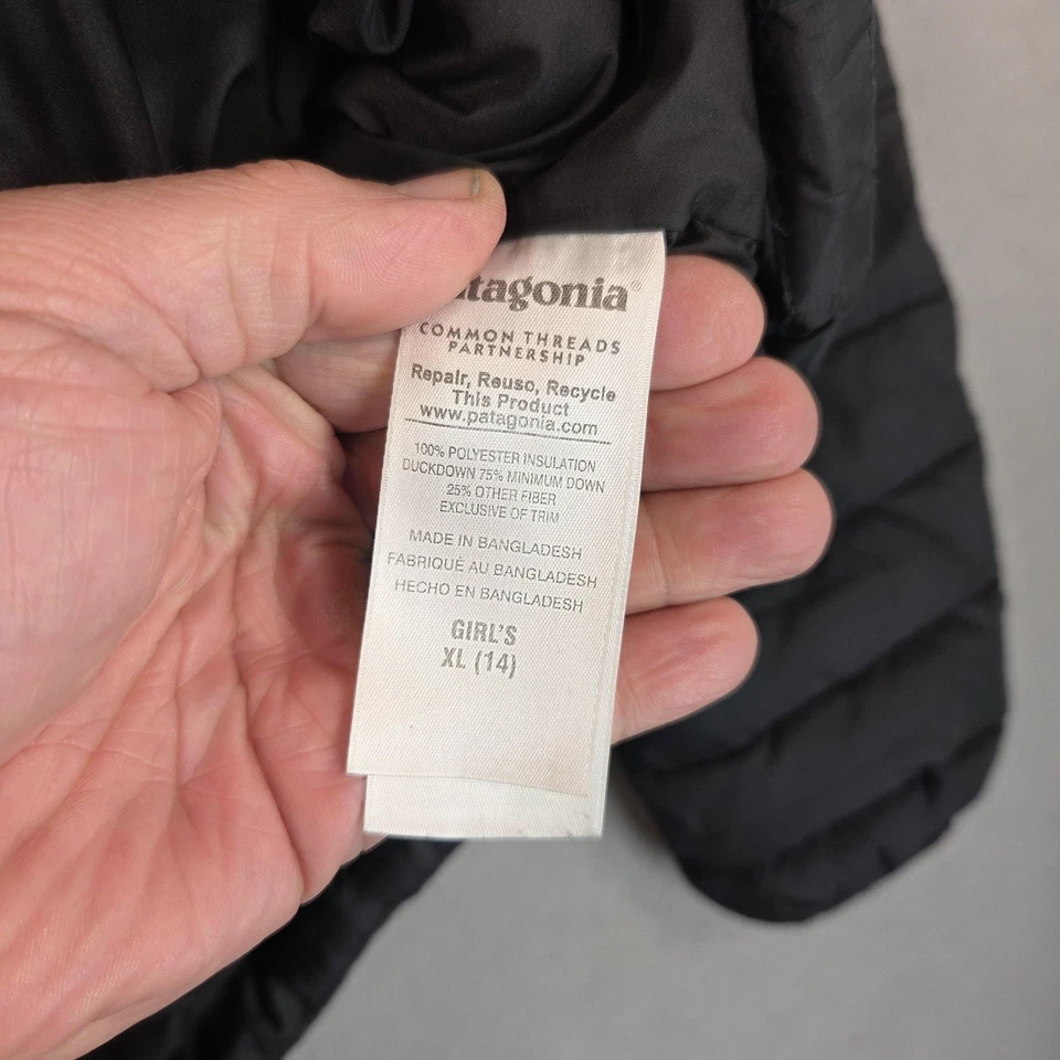Patagonia Jacket Girls XL 14 Black Down Sweater Quilted Puffer Pockets STY68232 - Image 4 of 4
