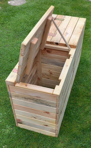 Hot Tub / Outside /Shed / Garage Storage Box - Picture 2 of 2