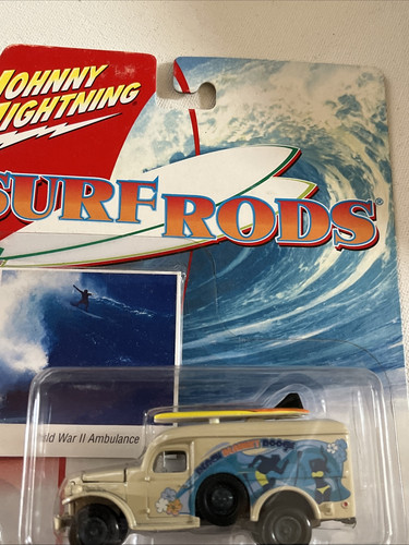 WHITE LIGHTNING WORLD WAR II AMBULANCE 2001 JOHNNY LIGHTNING SURF RODS 1:64 - Picture 3 of 8