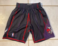 MITCHELL & NESS Toronto Raptors NBA Reload Swingman Shorts 1998 Men’s Small
