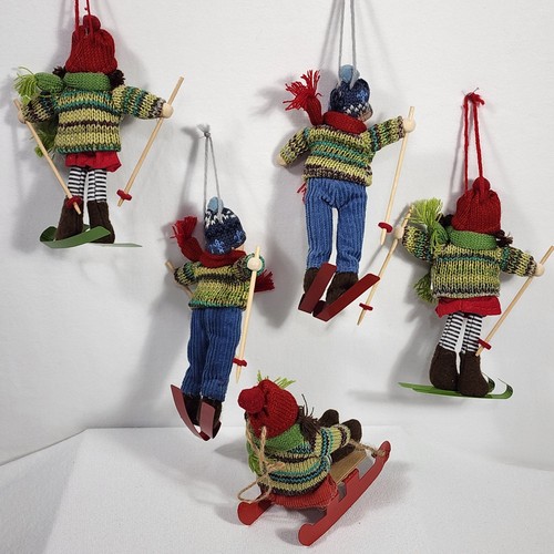 5 Ornamenti Albero di Natale 4 Sci 1 Slitta Bersaglio Metallo Sci Legno Bambole Teste - Foto 8 di 12