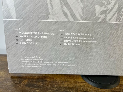 Guns N' Roses - Greatest Hits - (Walmart Exclusive Red Rose Vinyl) - Picture 3 of 3