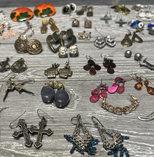 Huge Lot of Pierced Earrings 65 + Pairs Dangle & Stud Fashion Costume Jewelry - Picture 4 of 10