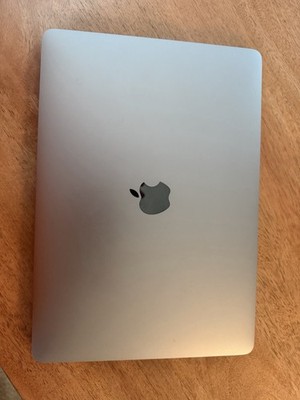 Apple MacBook Pro 13 inch M2 