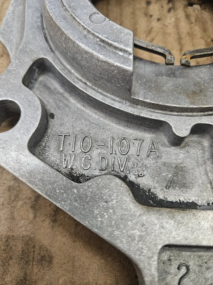 СРЕДНЯЯ ПЛАСТИНА ПОДДЕРЖКИ ПОДШИПНИКА BW BORG WARNER # T10-107A для 4-скоростной коробки передач T10 - Изображение 2 из 4