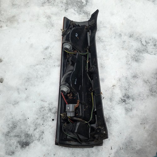 Conjunto de lámpara de luz trasera para pasajero derecho Honda CRV 1997-2001 FABRICANTE DE EQUIPOS ORIGINALES - Imagen 2 de 2