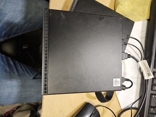 Lenovo ThinkCentre M70Q Tiny Desktop PC Intel i3-10100T,8GB RAM, 128GB NVMe(2) - Picture 8 of 20