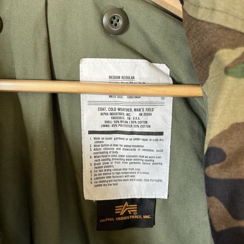 Chaqueta de Campo Alpha Industries Carga Para Hombre Mediana Camuflada Ajuste Regular Bolsillos - Imagen 4 de 9