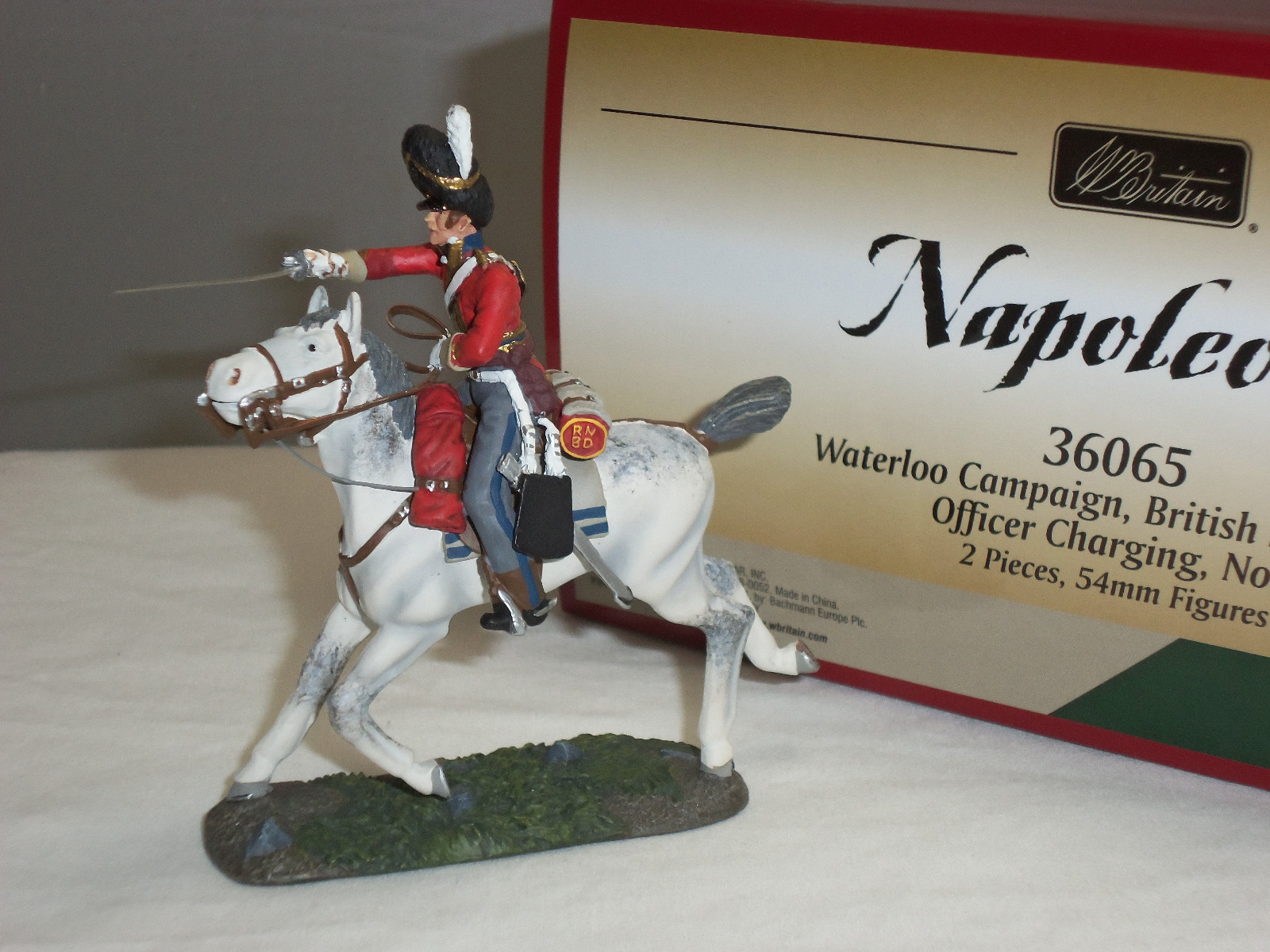 BRITAINS 36065 BRITISH SCOTS GREYS OFFICER CHARGING MOUNTED METAL TOY SOLDIER BRITAINS 36065 BRITISH SCOTS GREYS OFFICER CHARGING MOUNTED METAL TOY SOLDIER