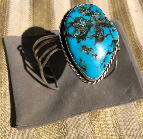 Vintage NAVAJO Hand Stamped Sterling Silver & TURQUOISE Cuff BRACELET - 1.69oz - Picture 1 of 9
