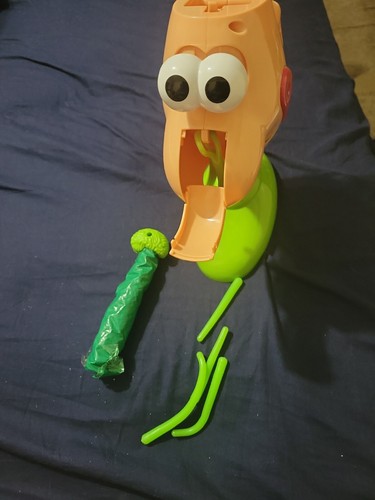 Gooey Louie Game by Goliath - 2012 Edition - Picture 2 of 4