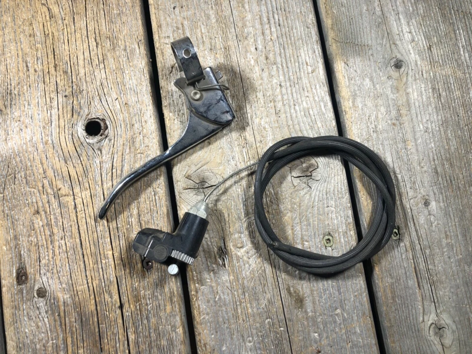 PALANCA DE FRENO RALEIGH CHOPPER MK II CON AJUSTADOR DE CABLE AUTOMÁTICO FASTBACK ÚNICO 100 Foto 2 de 4
