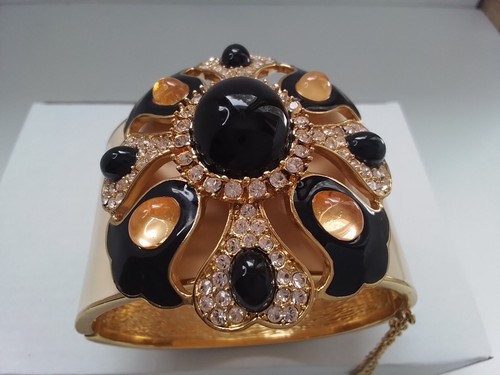 J.CREW WIDE HEAVY ENAMEL RHINESTONE FLOWER CUFF BRACELET BLACK AND CREAM - Picture 9 of 15