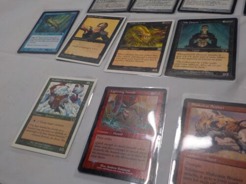 32 Old School Vintage MtG Card Lot various sets look to be NM in penny sleeves - Picture 10 of 11