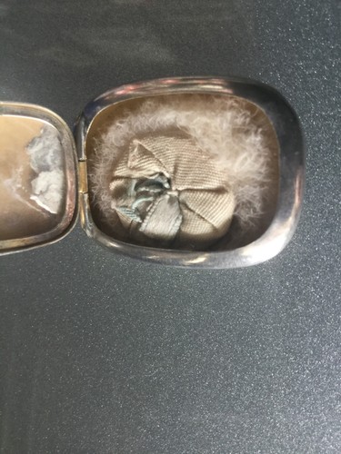 Sterling Locket Powder Compact - Picture 6 of 6