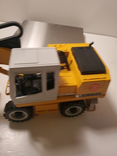 Bruder Toys Liebherr 912 Digger Excavator MADE IN GERMANY NICE CONDITION (T8) - Picture 2 of 11