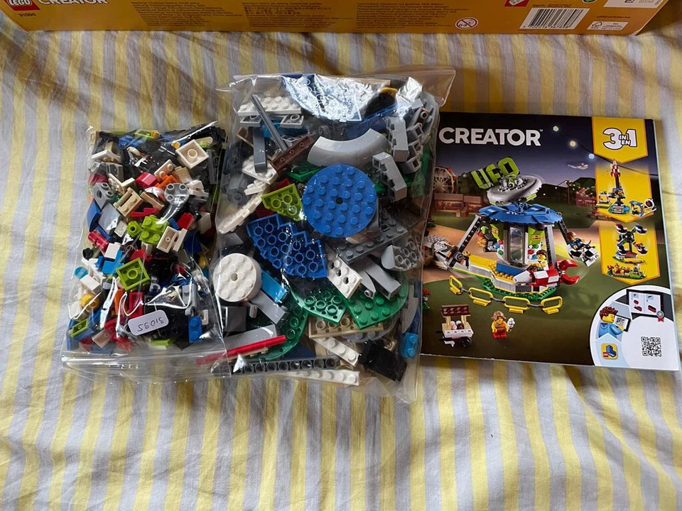 LEGO Creator 31095 Fairground Carousel, photo 2 sur 2