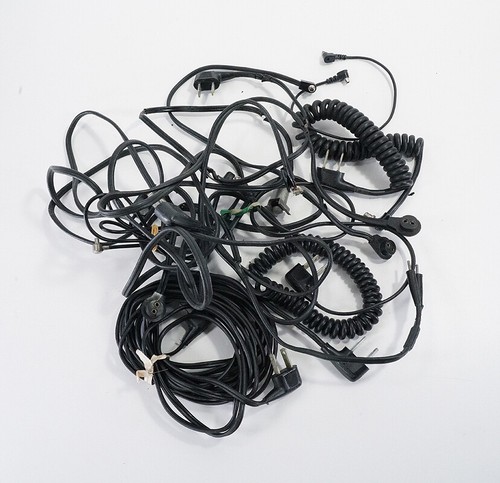 LOT OF MISC FLASH CORDS, SOME IN POOR SHAPE, SOLD AS-IS/222050 - 第 1/1 張圖片
