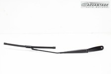 23-24 DODGE HORNET FRONT RIGHT PASSENGER SIDE WINDSHIELD WIPER ARM W/ BLADE OEM