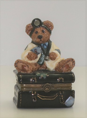 BOYDS BEAR PORCELAIN KEEPSAKE BOX DR.HARRIZON GRIZ LE BEARMOGE COLL 1E/3000 - Picture 2 of 9