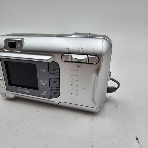 Fujifilm FinePix A Series A340 4.0MP Digital Camera Silver w/ Strap No SD Tested - Picture 12 of 13