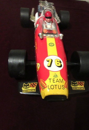 INCREDIBILE 40 cm RARA SQUADRA GRECA FORD LOTUS RACE TARGA IN LATTA AUTO B/O BY LYRA ANNI 60 - Foto 3 di 15