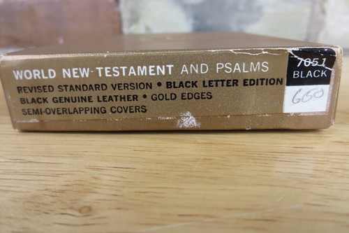 World, RSV New Testament and Psalms Bible, Black Genuine Leather, 7051 - Foto 15 di 16