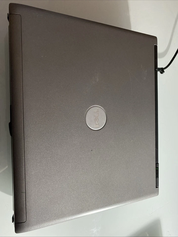 Dell Latitude D410  Classic laptop 1.8GHz   docking stn. - Image 4 of 4