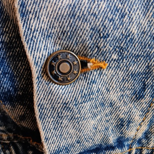 Vintage 1980s Acid Wash Denim Jacket With Button Closure & Cuffed Sleeves For Me - Picture 15 of 20