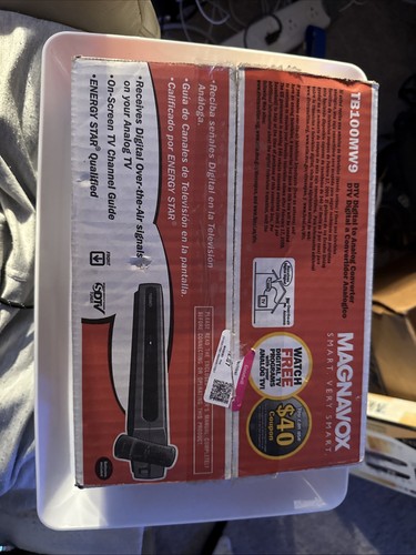Magnavox TB100MW9 DTV Converter - Picture 1 of 3