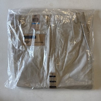 G×material Dockers True Chino Relaxed Fit Pleated Size 36 x 30 - New Tan