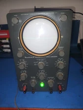 Vintage  Heathkit Modelo 12 Oscilloscope Powers Teared.