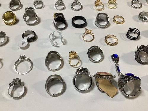 Großhandel Schmuck Posten 15 Stück gemischte Ringe Wundertüte - neu ohne Etikett - Bild 11 von 21