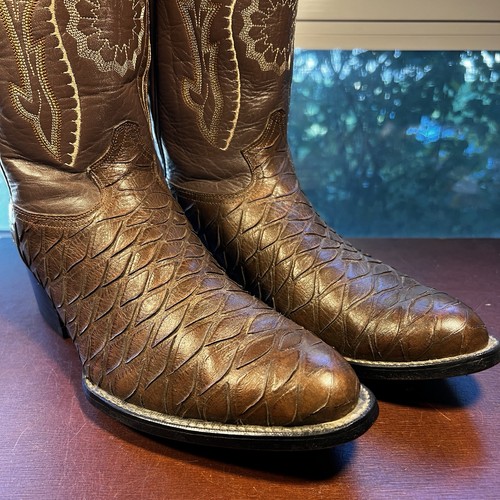 Botas vaqueras BOTAS ARTILLERO para hombre talla 9,5D cuero marrón estampado de peces - Imagen 17 de 19