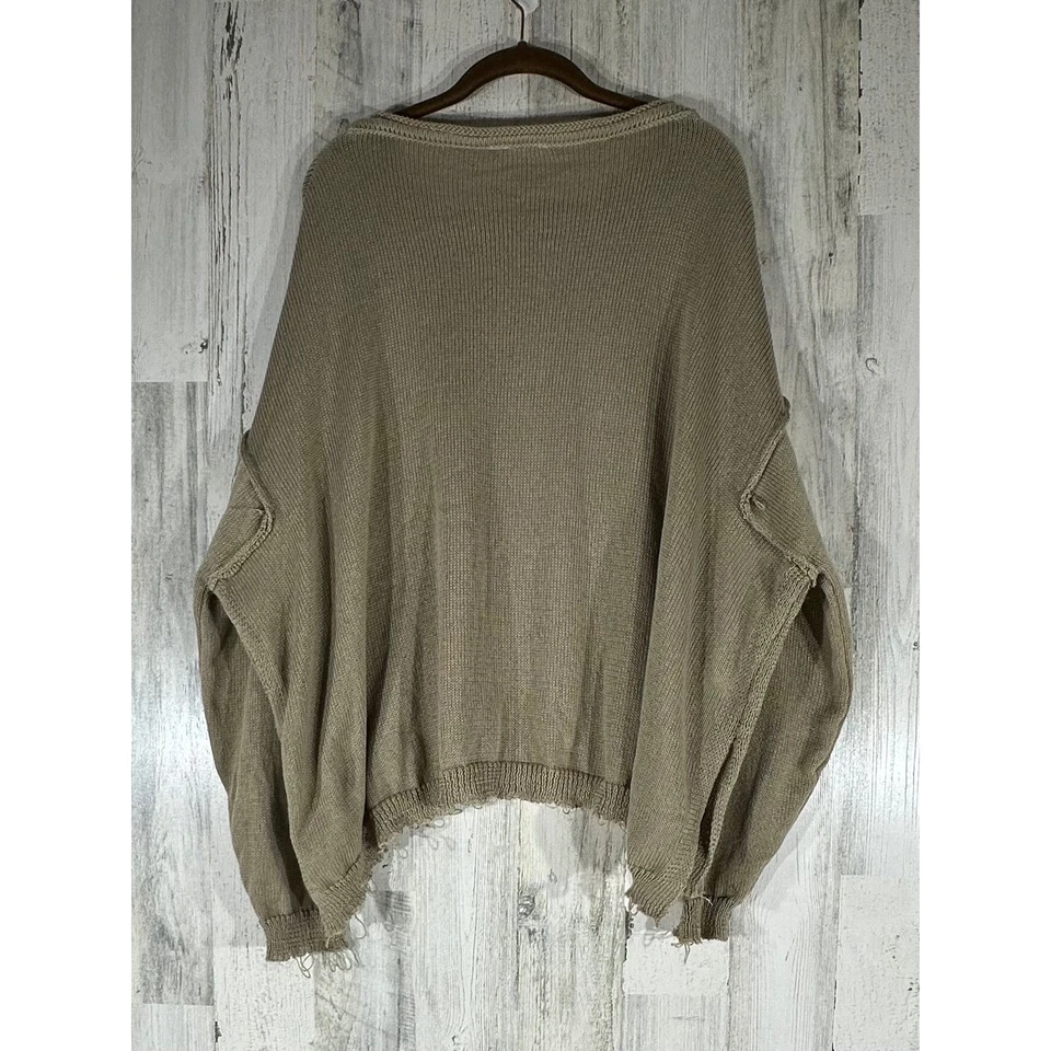 Suéter tejido caballete tostado mediano de gran tamaño holgado desgastado deshilachado bolsillo en el pecho Foto 3 de 4