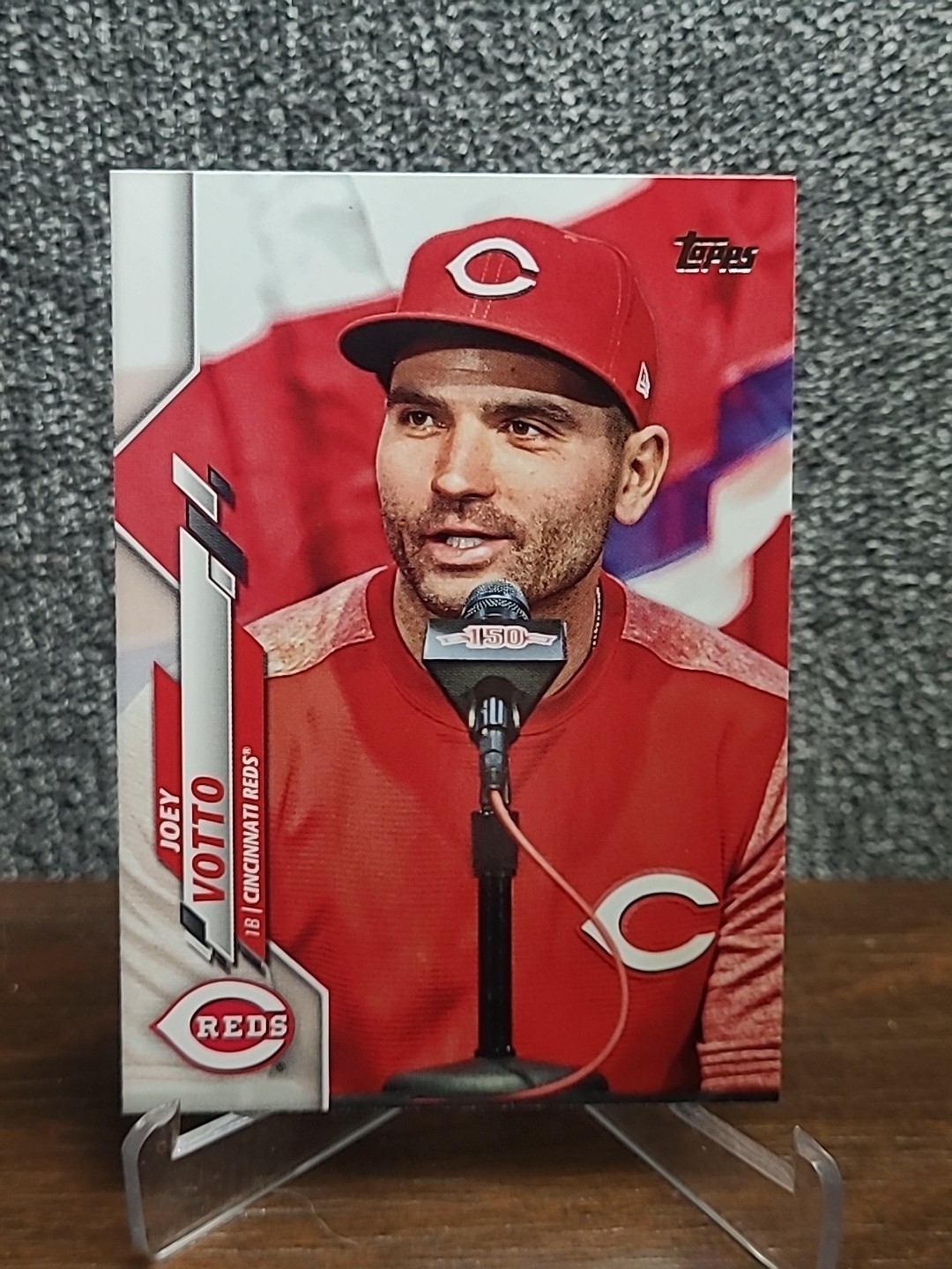 2020 Topps Update Series All-Star Joey Votto Image Variation At The Mic #U-272