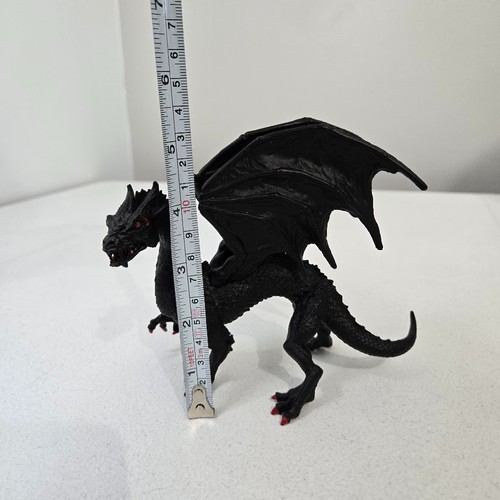 2010 Black Forest Twilight Dragon Fantasy Figure Safari Ltd Red Eyes Nails 5" - Picture 6 of 7
