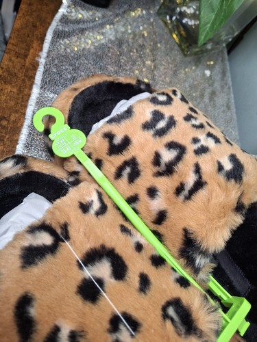 Crocs Classic Leopard Fur Cozzzy Slipper Clog Women’s Size 9 Men 7 - Picture 4 of 14
