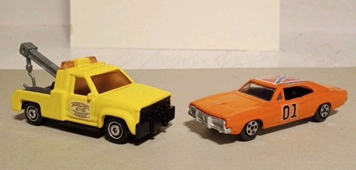 A Ertl The Dukes of Hazzard General Lee & A Matchbox Cooters Tow Truck!