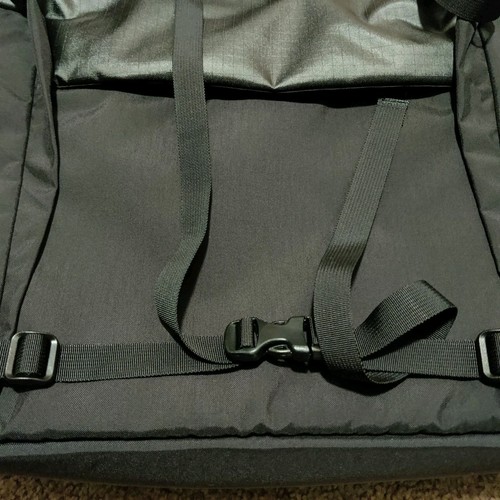 Neu mit Etikett Arcteryx Kurier Messenger schwarz Business Schultertasche FYX 13 brandneu - Bild 9 von 18